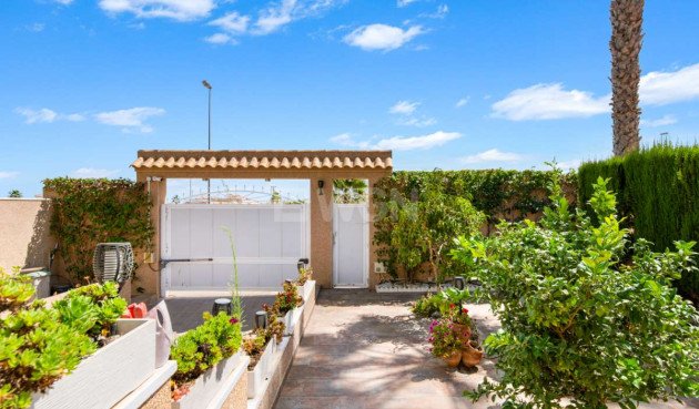 Odsprzedaż - Villa - Punta Prima - Costa Blanca