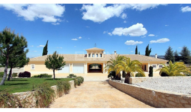 Reventa - Villa - Penaguila - Inland