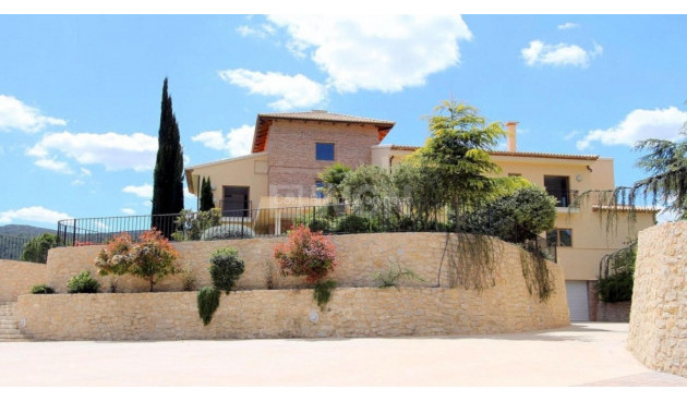 Resale - Villa - Penaguila - Inland