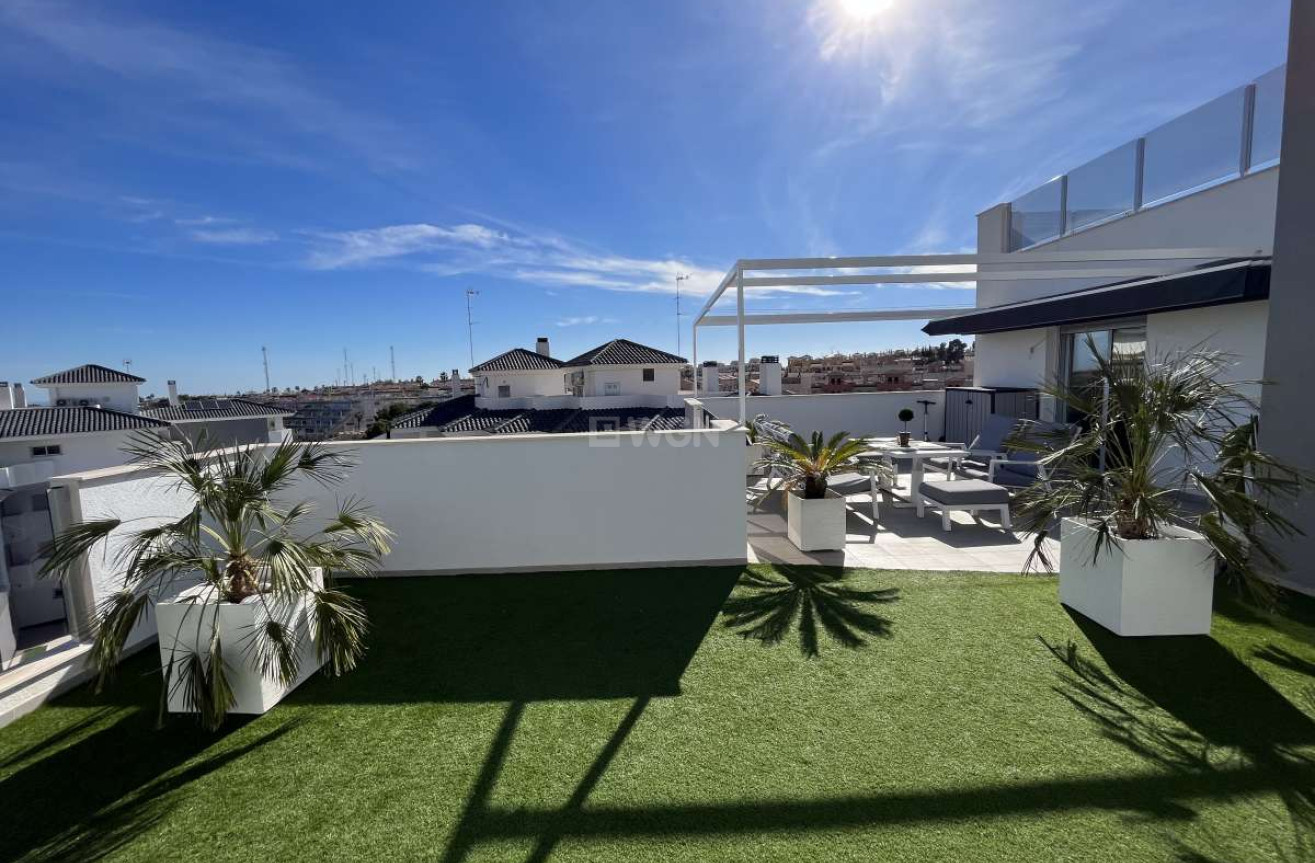 Resale - Apartment / flat - Villamartin - Costa Blanca