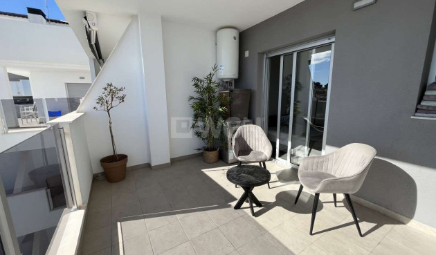 Resale - Apartment / flat - Villamartin - Costa Blanca