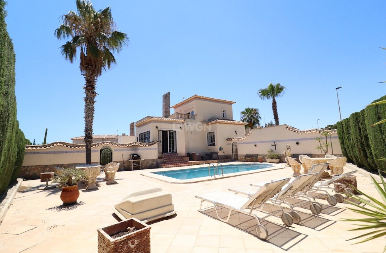 Odsprzedaż - Villa - Orihuela Costa - Costa Blanca