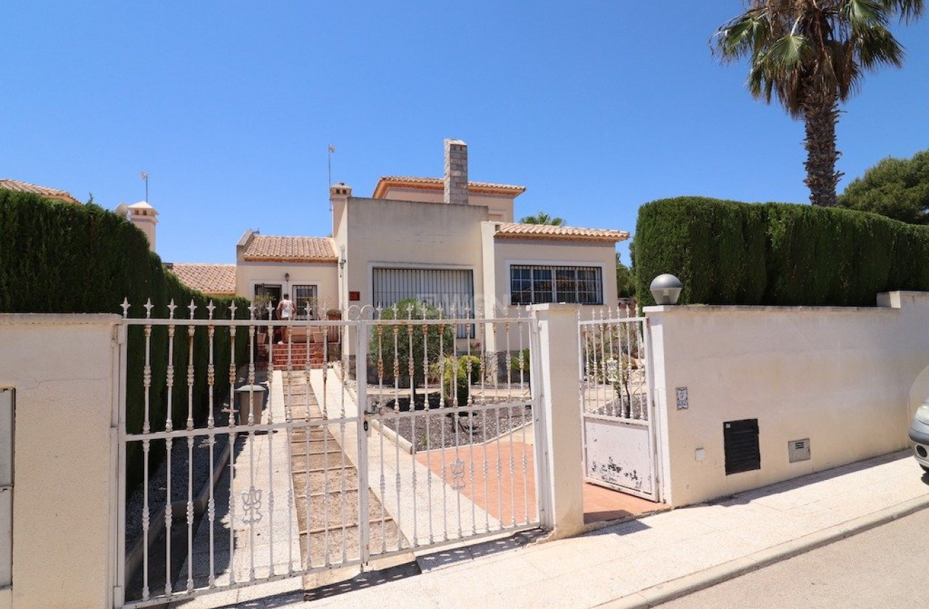 Resale - Villa - Orihuela Costa - Costa Blanca