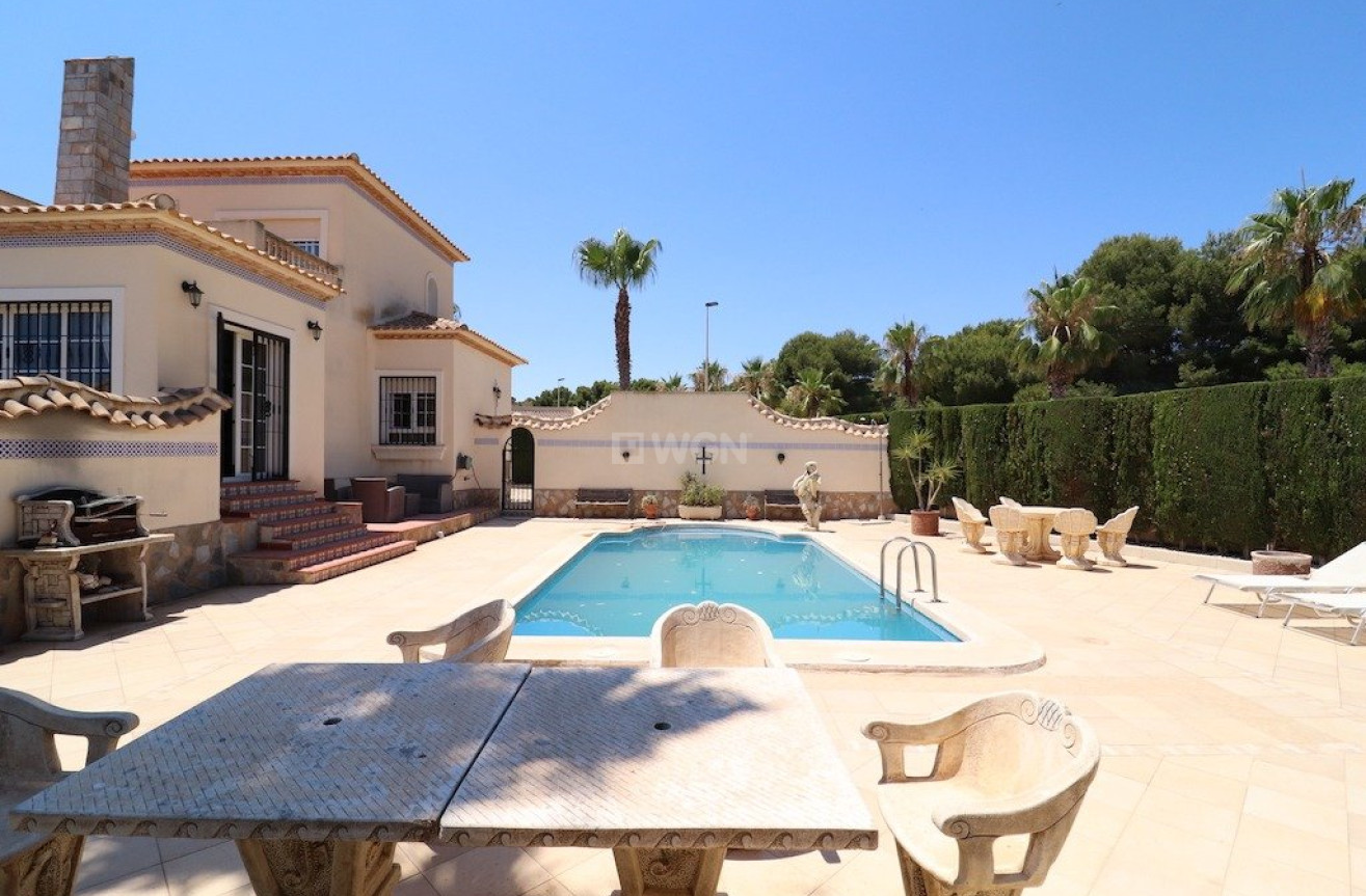 Odsprzedaż - Villa - Orihuela Costa - Costa Blanca