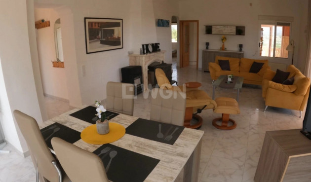 Resale - Villa - Alfas del Pí - Costa Blanca