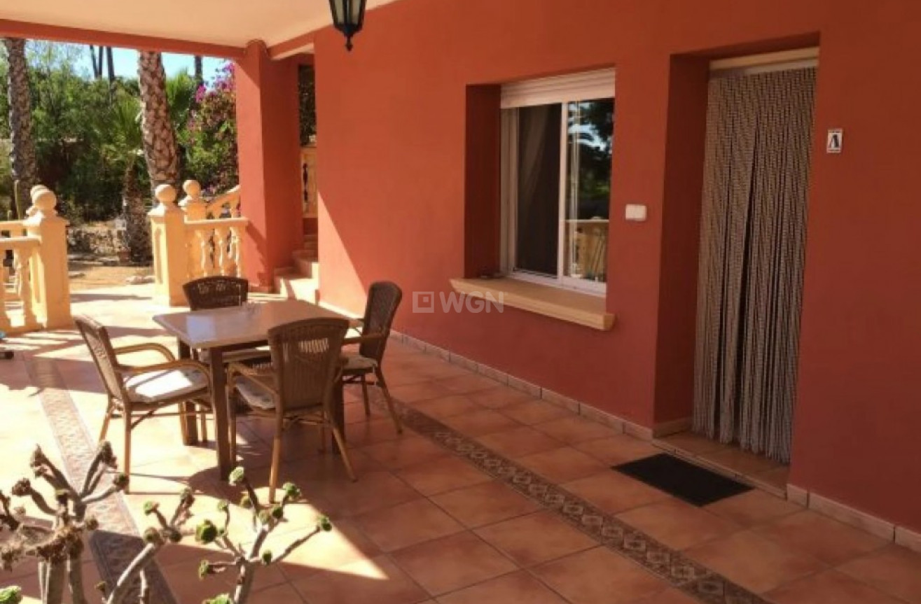 Resale - Villa - Alfas del Pí - Costa Blanca