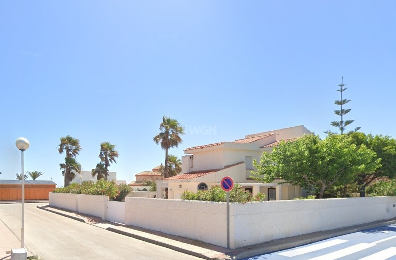 Resale - Villa - La Manga del Mar Menor - Costa Calida