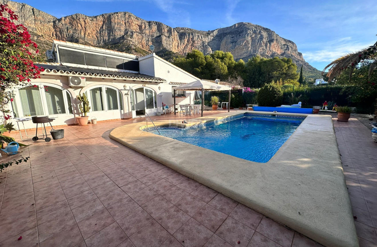 Odsprzedaż - Villa - Jávea - Costa Blanca