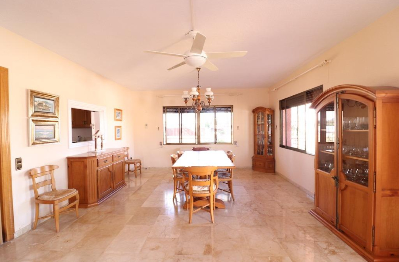 Resale - Villa - Cabo Roig - Costa Blanca