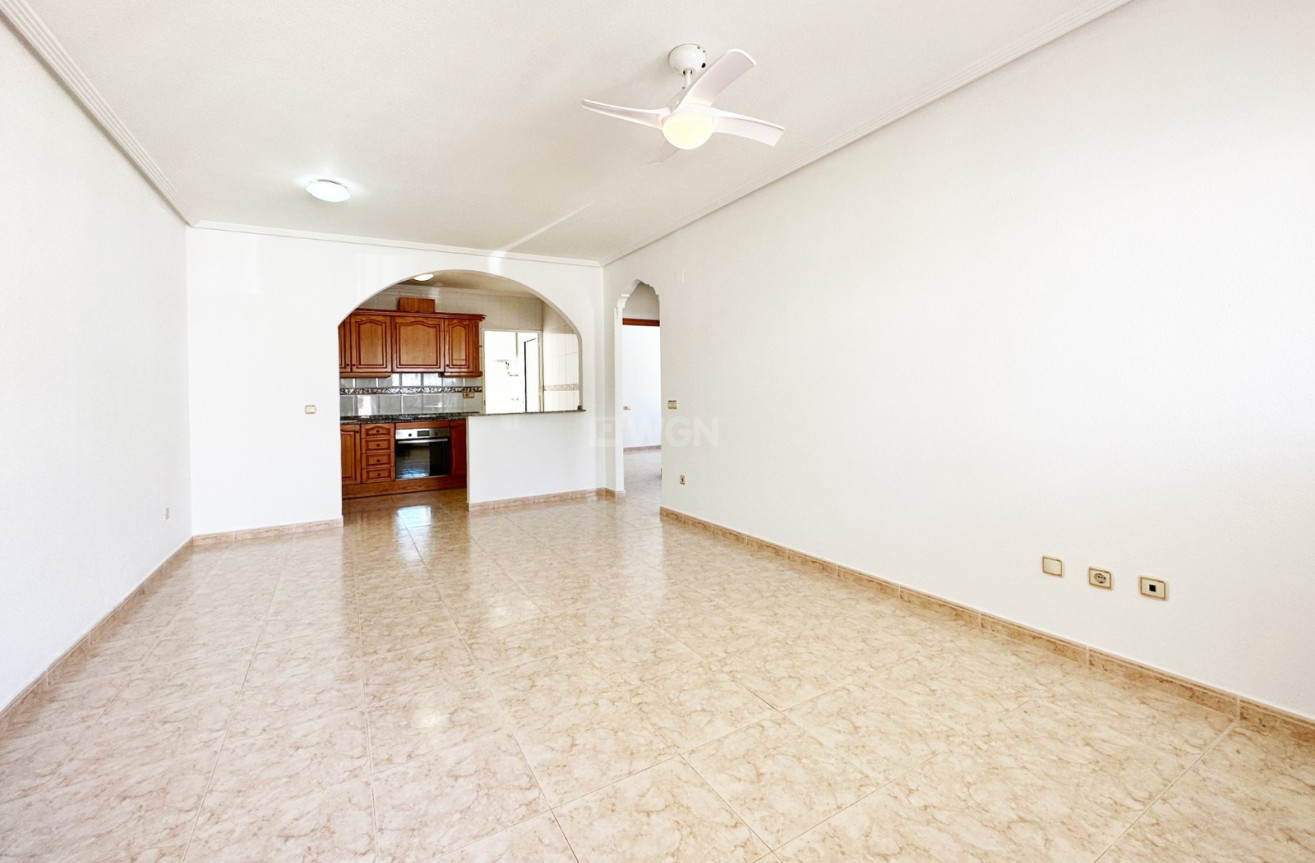 Resale - Bungalow - San Miguel de Salinas - Inland