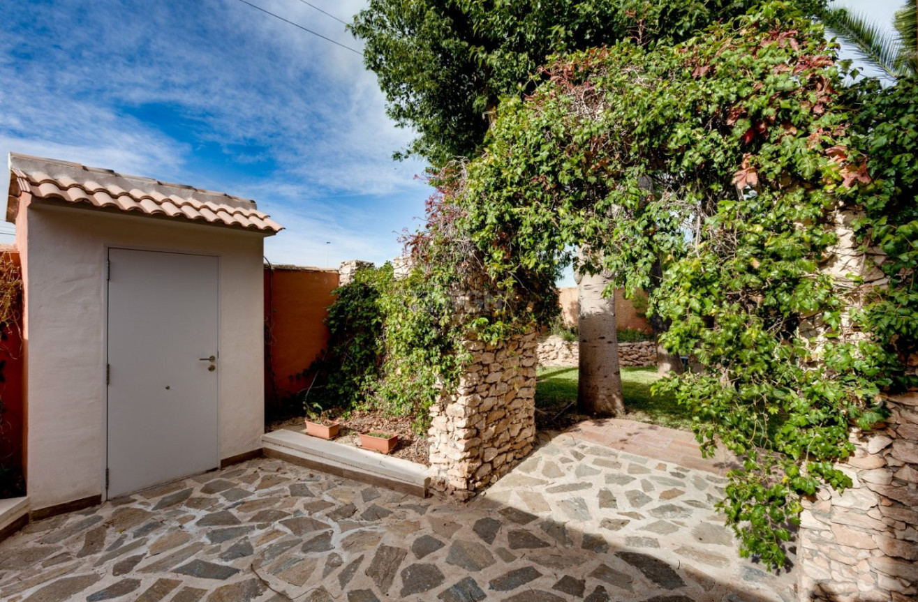 Odsprzedaż - Villa - Torrevieja - San Luis