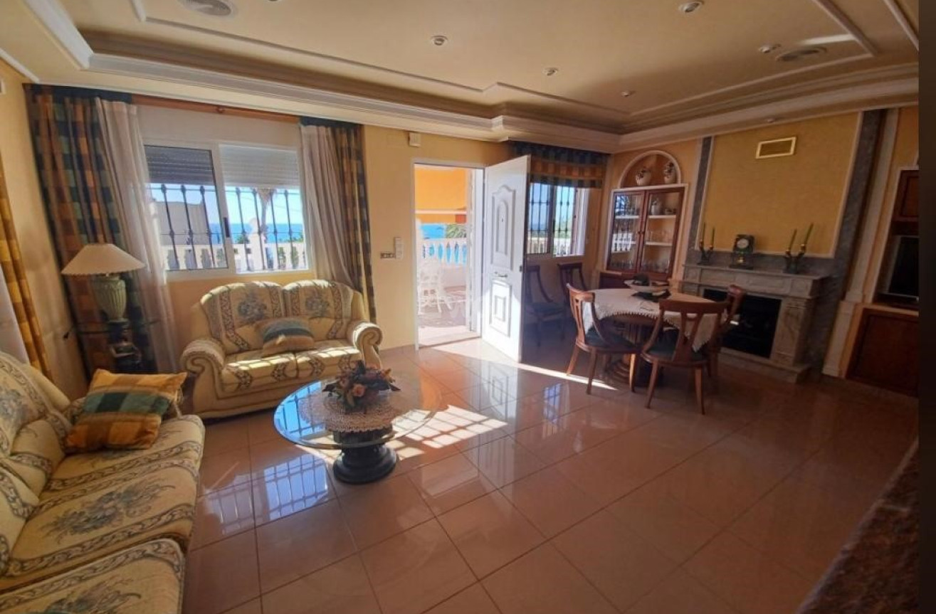 Resale - Villa - Torrevieja - Costa Blanca