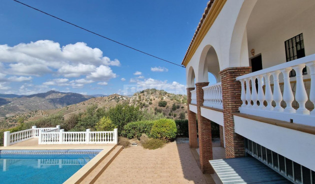 Reventa - Villa - Los Romanes - Inland