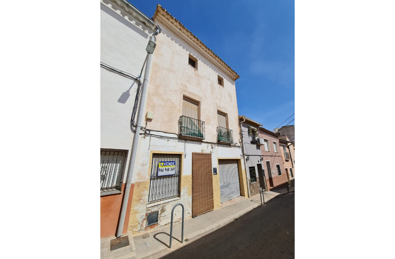 Resale - Townhouse - Sax - Inland