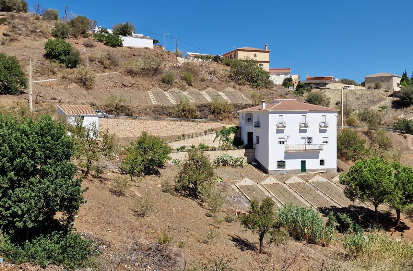 Reventa - Villa - Los Romanes - Inland