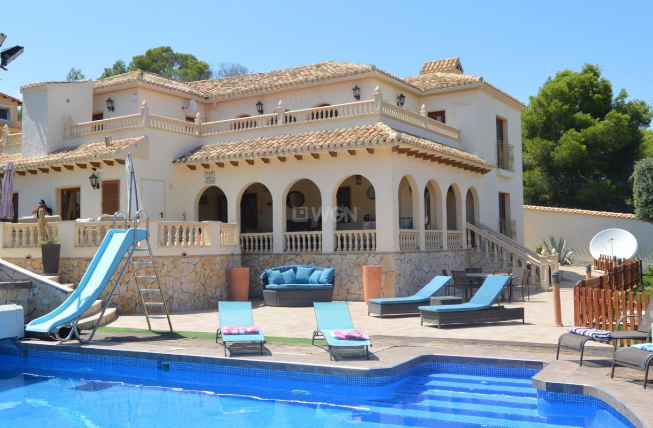 Odsprzedaż - Villa - Orihuela Costa - Costa Blanca