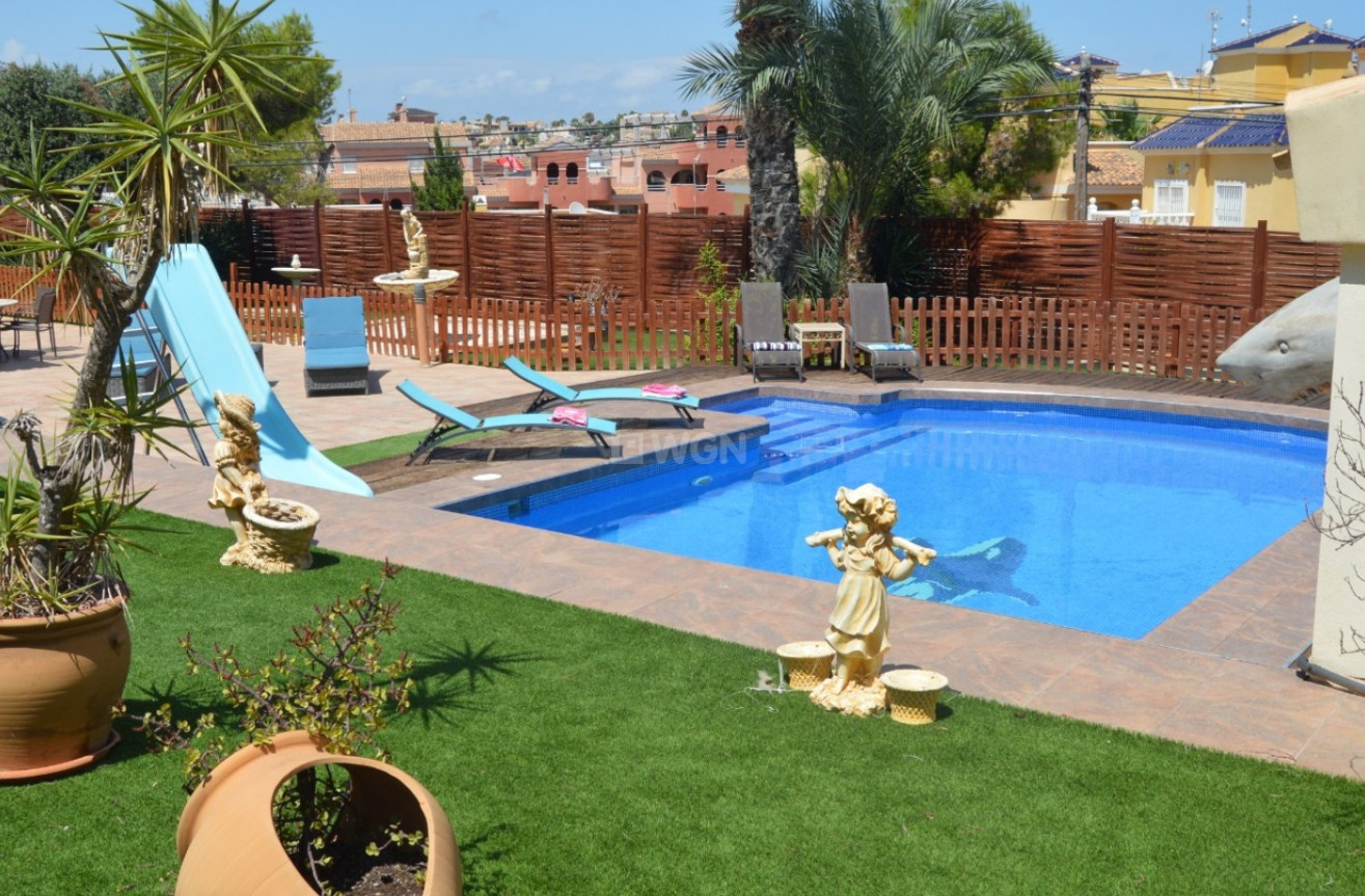 Odsprzedaż - Villa - Orihuela Costa - Costa Blanca