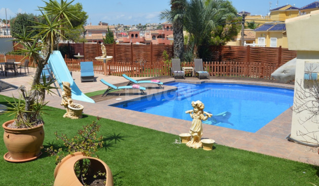 Odsprzedaż - Villa - Orihuela Costa - Costa Blanca