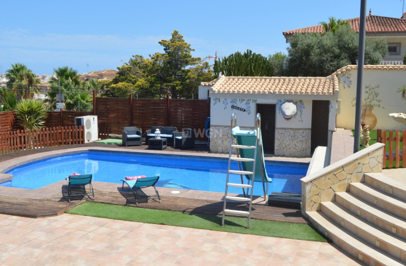 Resale - Villa - Orihuela Costa - Costa Blanca