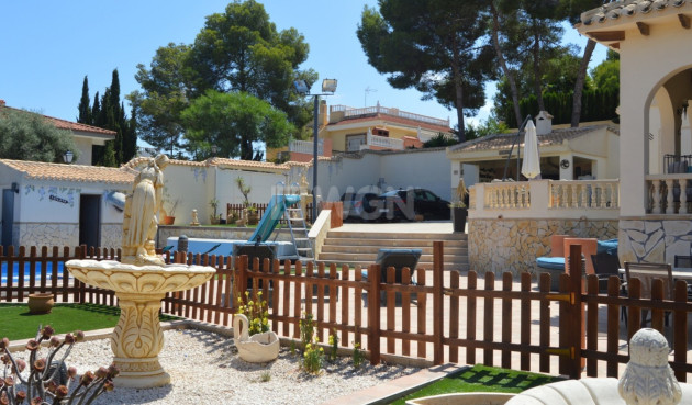 Odsprzedaż - Villa - Orihuela Costa - Costa Blanca