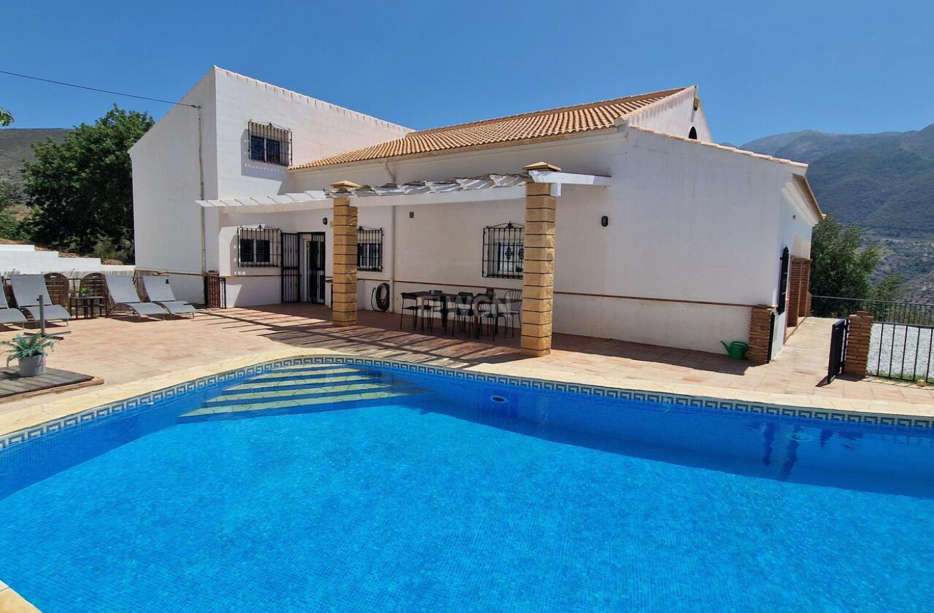 Odsprzedaż - Villa - Venta Alta - Costa del Sol