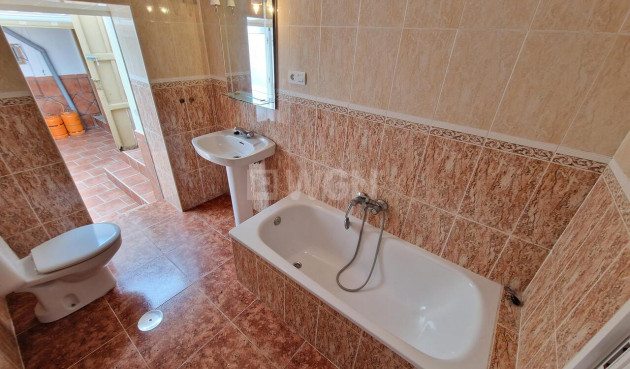 Resale - Townhouse - Puente De Don Manuel - Inland