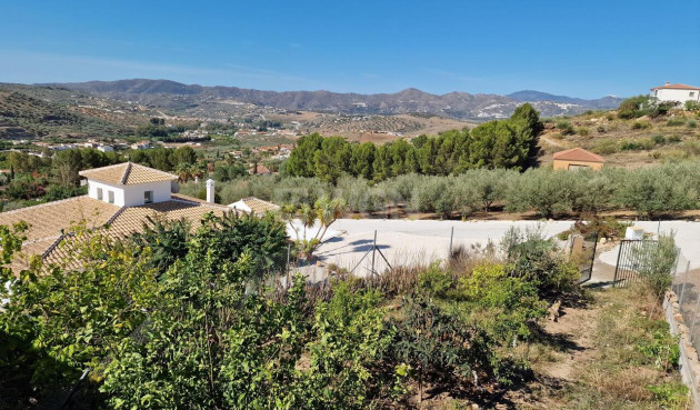 Resale - Villa - Alcaucín - Inland