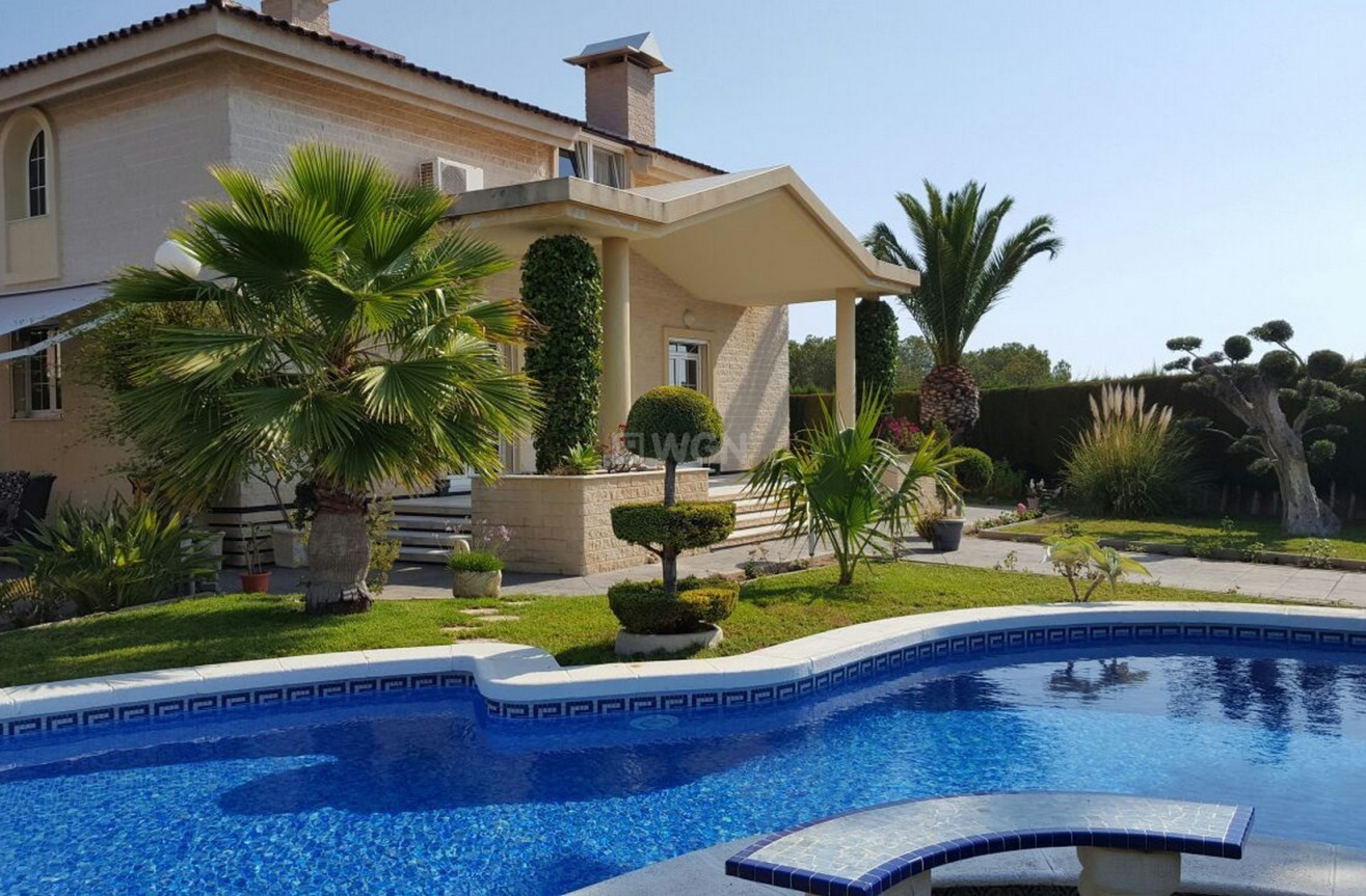 Resale - Villa - Mil Palmeras - Costa Blanca