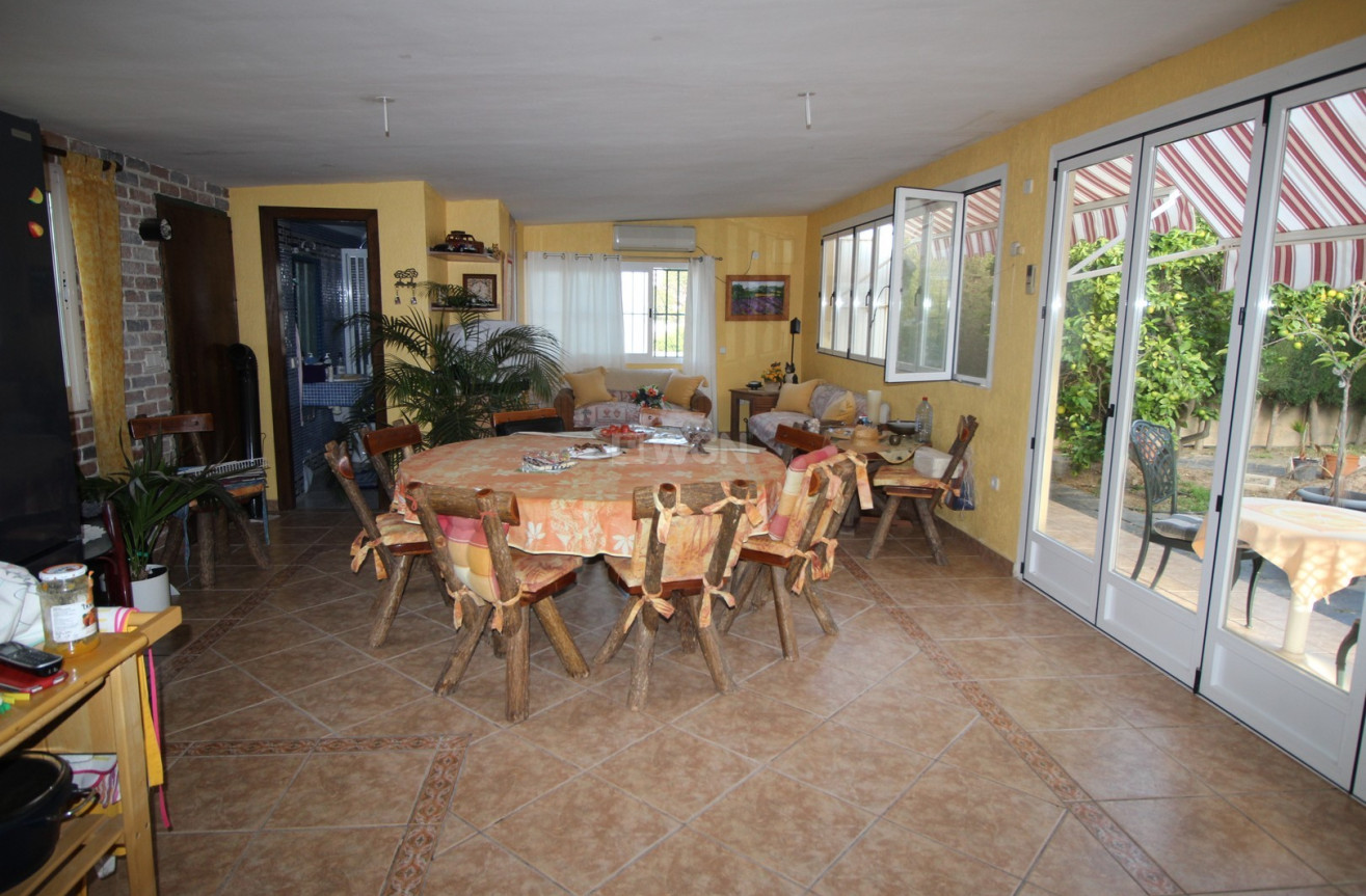 Resale - Villa - Mil Palmeras - Costa Blanca