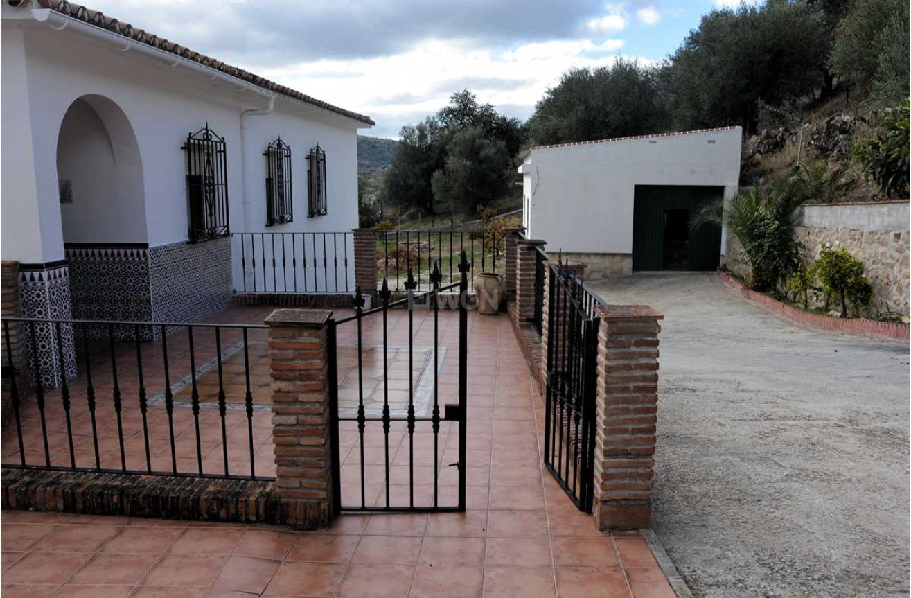 Reventa - Villa - Alcaucín - Inland