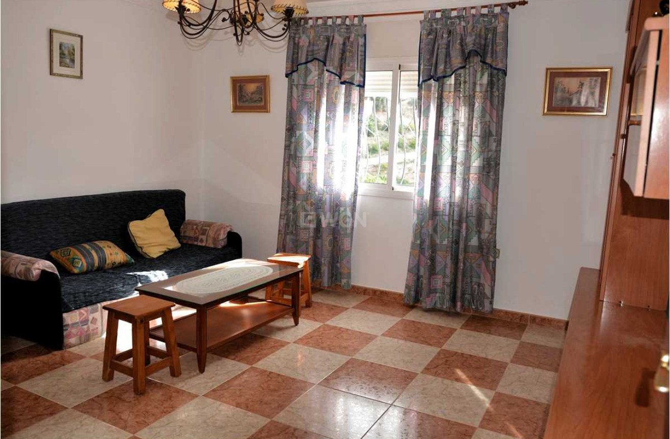 Resale - Villa - Alcaucín - Inland