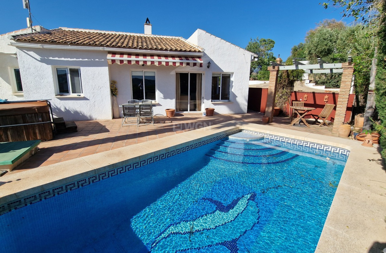 Resale - Villa - Vinuela - Inland