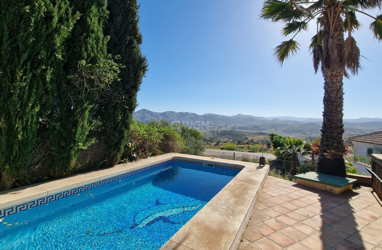 Resale - Villa - Vinuela - Inland