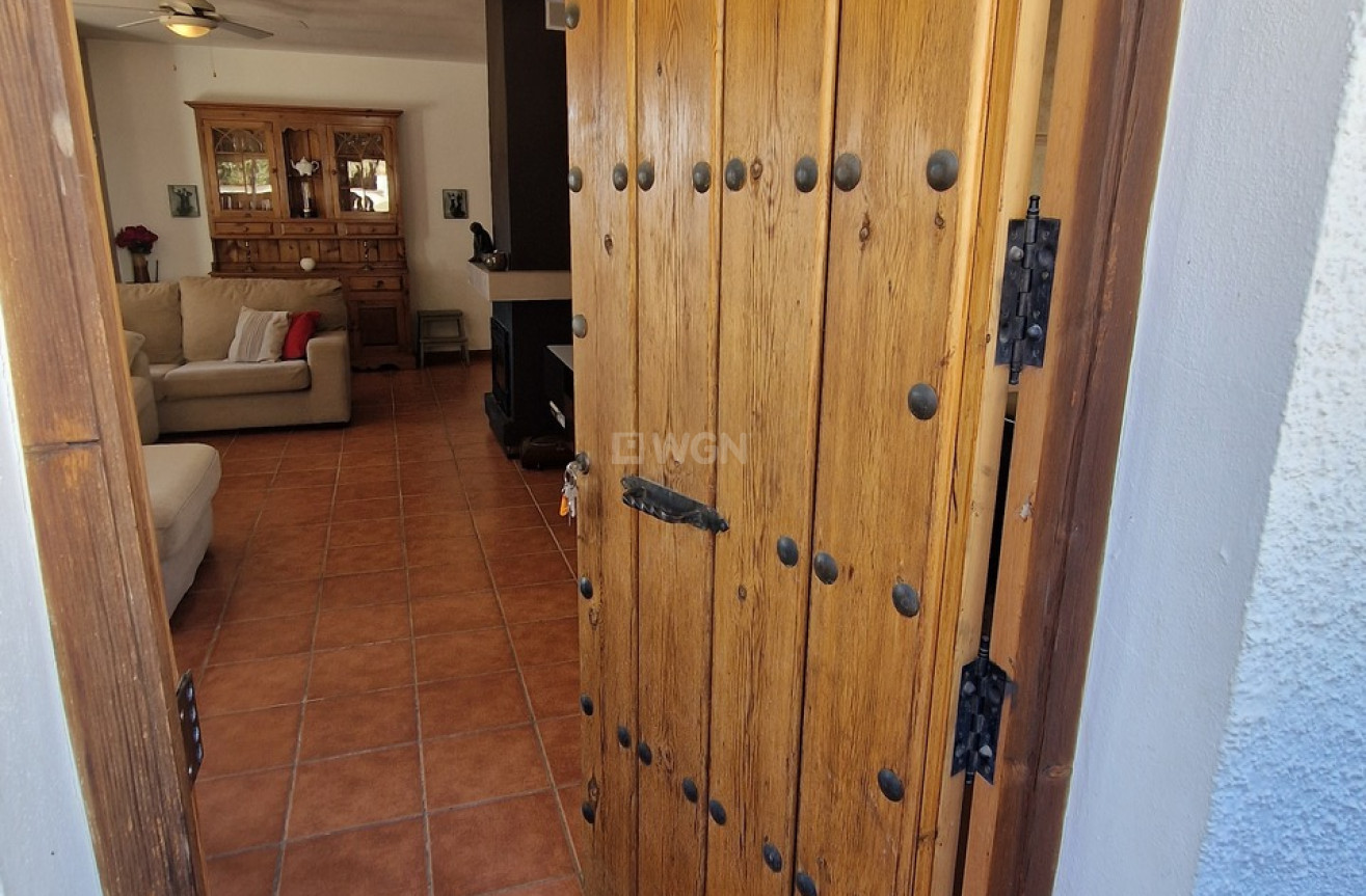 Resale - Villa - Vinuela - Inland