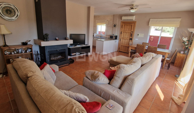 Resale - Villa - Vinuela - Inland