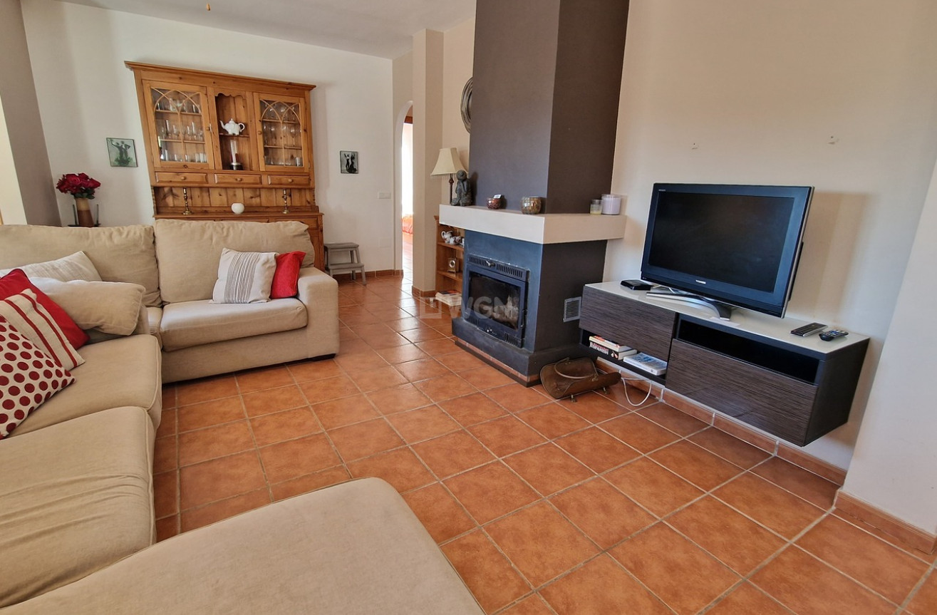 Resale - Villa - Vinuela - Inland