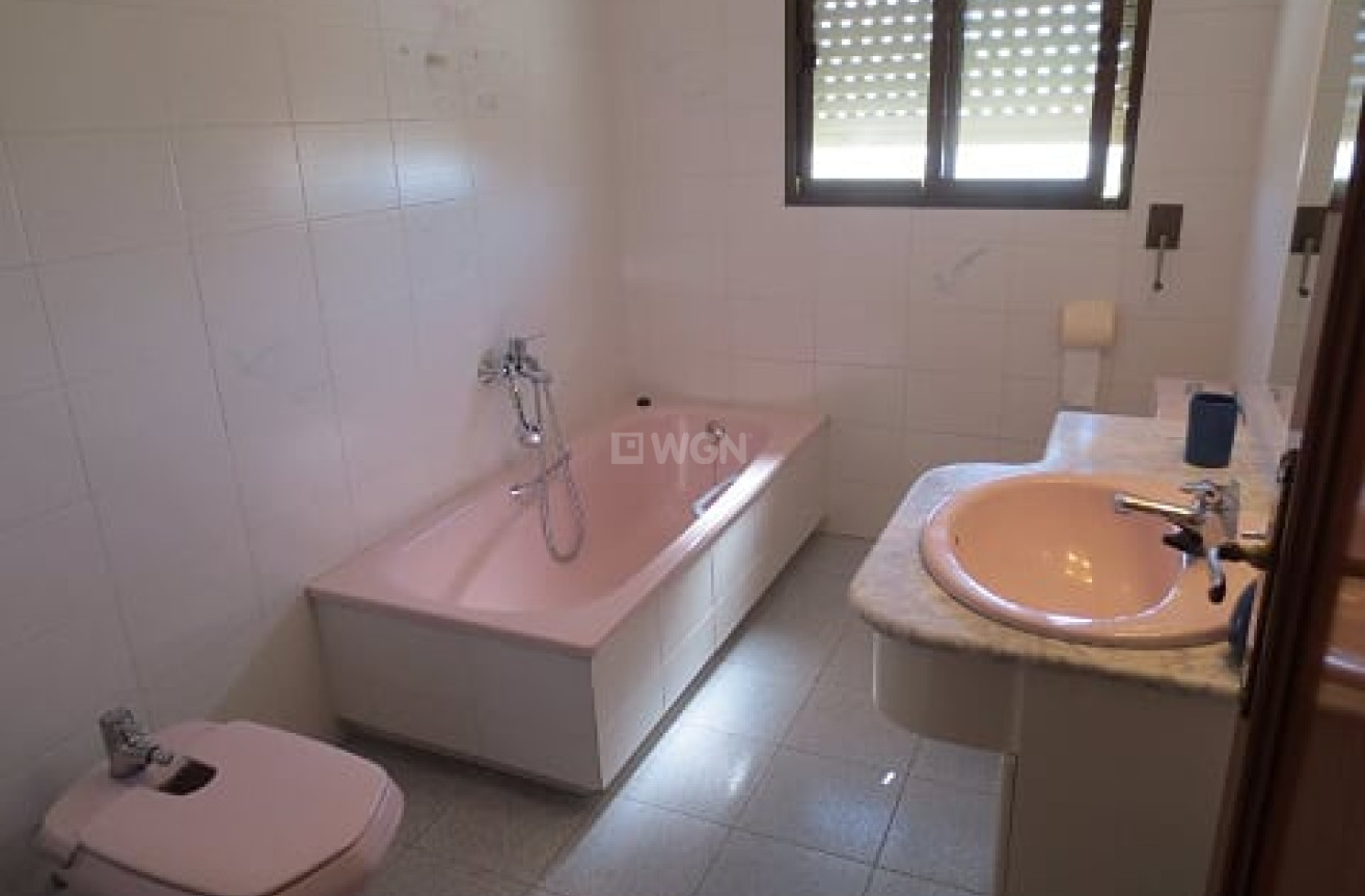 Resale - Villa - Salinas - Inland