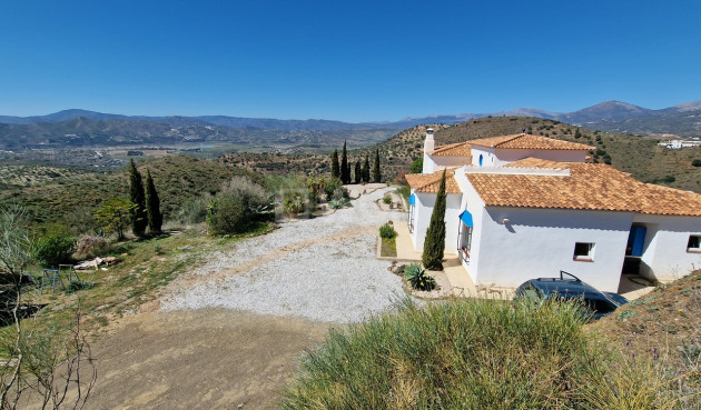 Resale - Villa - Canillas de Aceituno - Inland