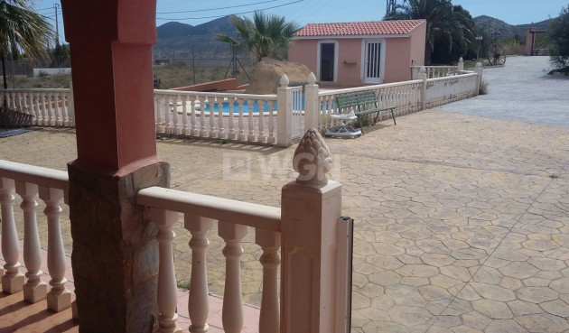 Resale - Villa - Hondón de los Fráiles - Inland