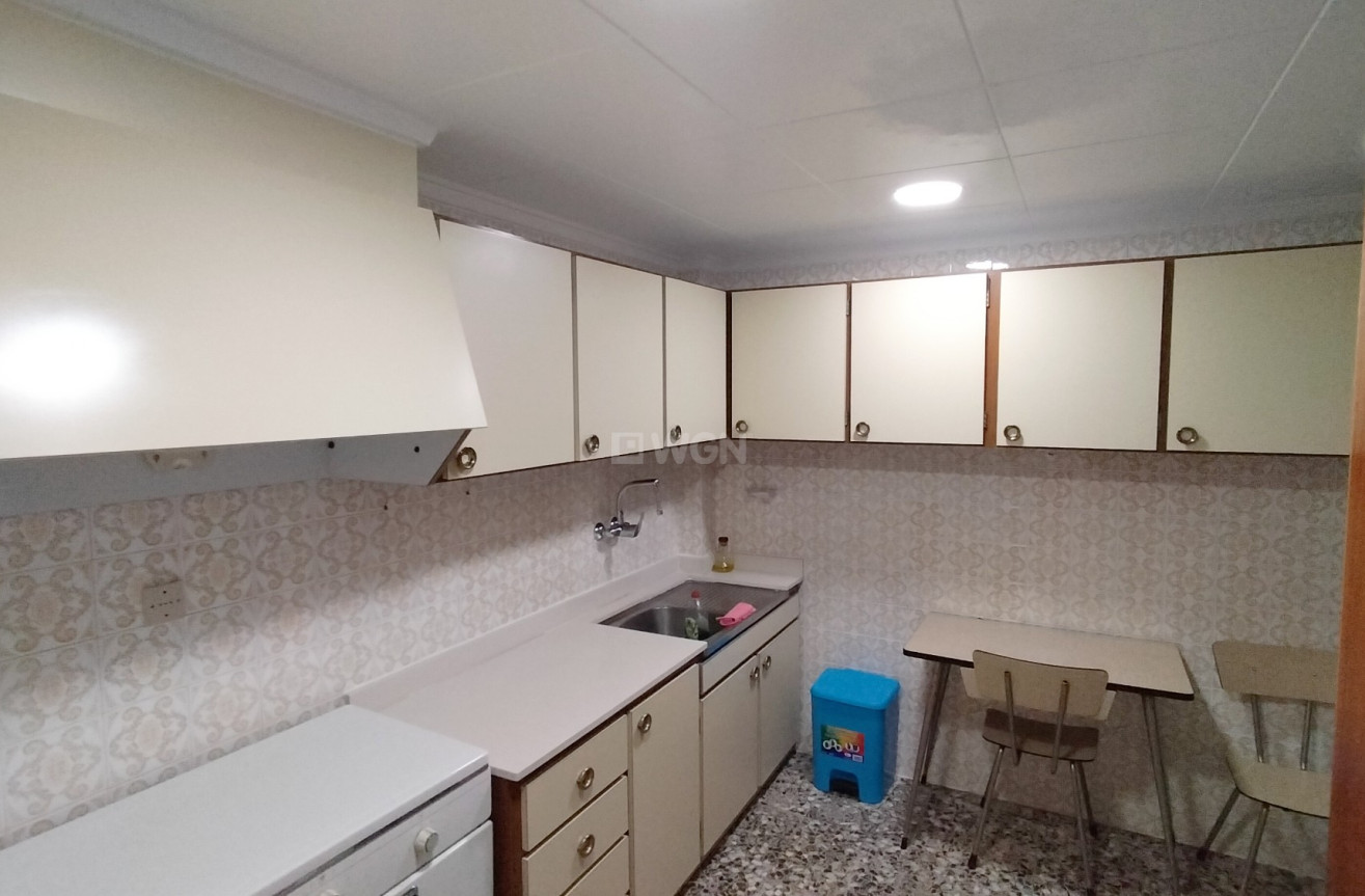 Resale - Apartment / flat - Sax - Inland