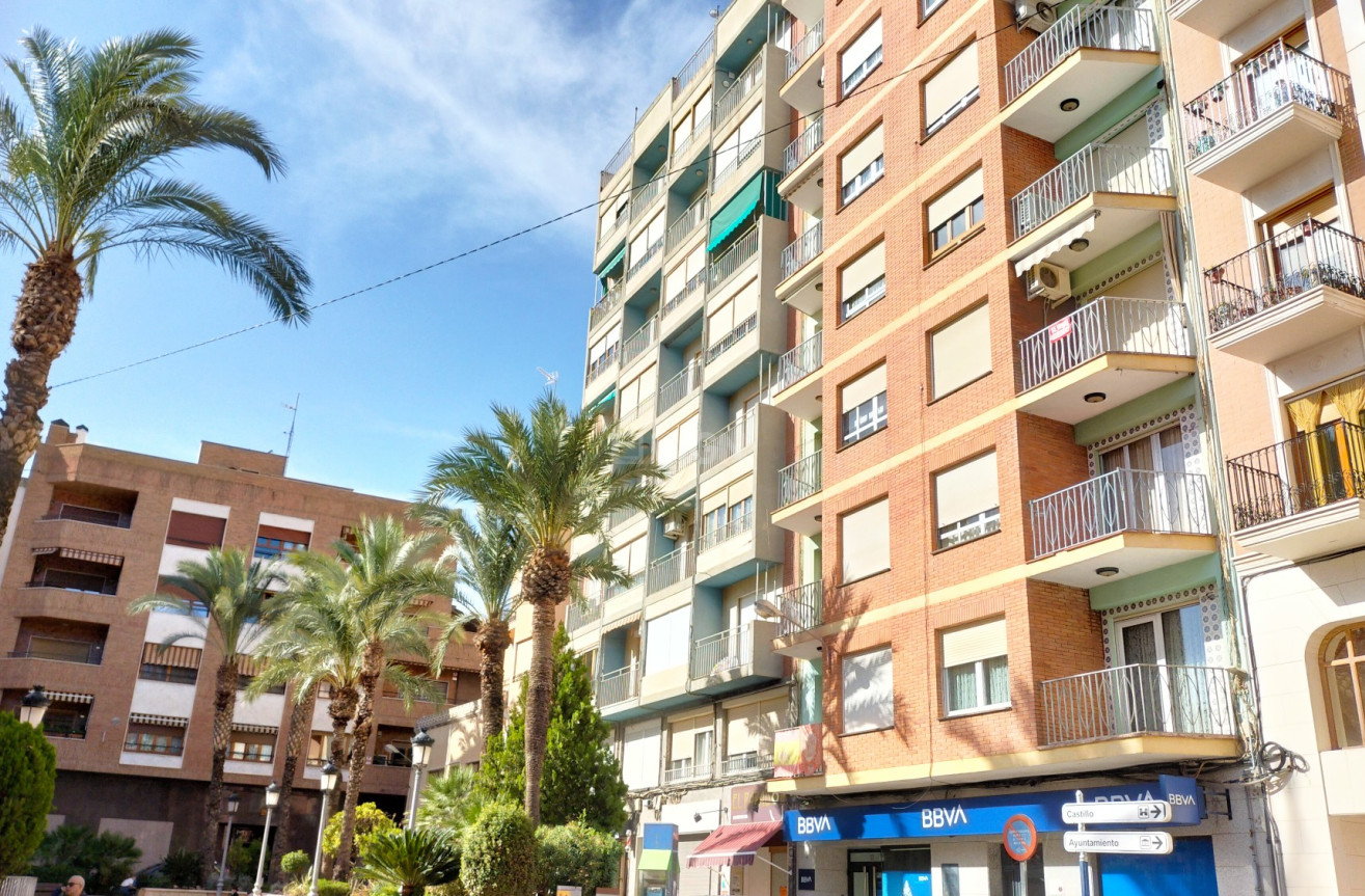 Resale - Apartment / flat - Sax - Inland