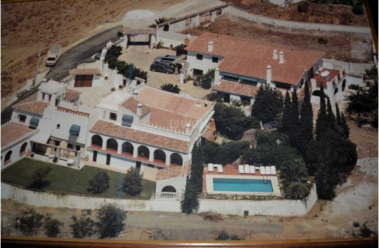 Reventa - Villa - Alcaucín - Inland