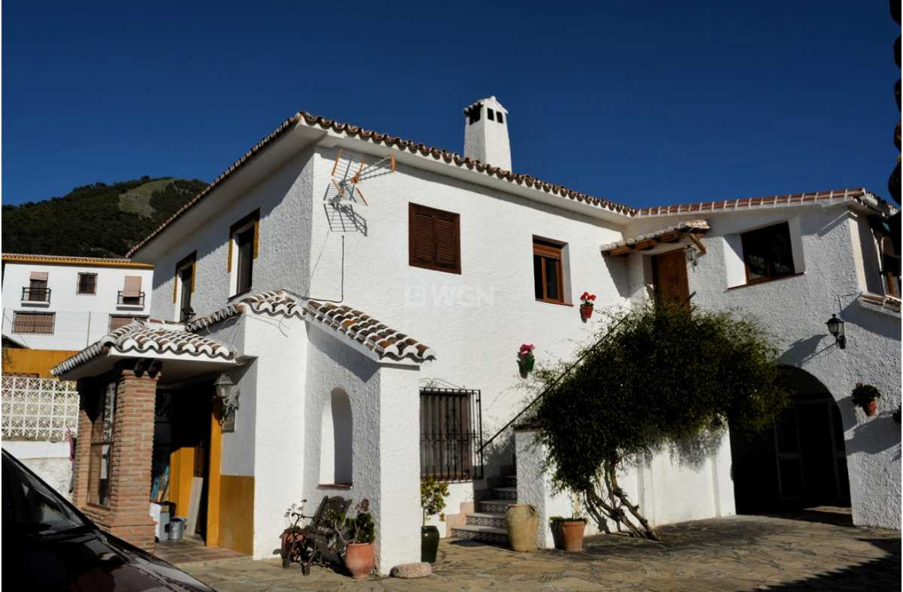 Resale - Villa - Alcaucín - Inland