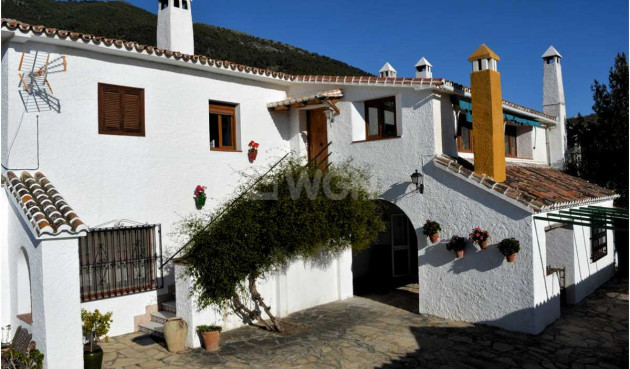 Resale - Villa - Alcaucín - Inland