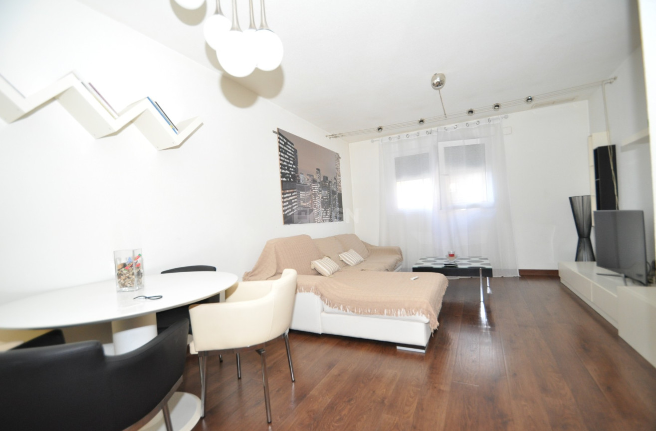 Resale - Apartment / flat - Sax - Inland