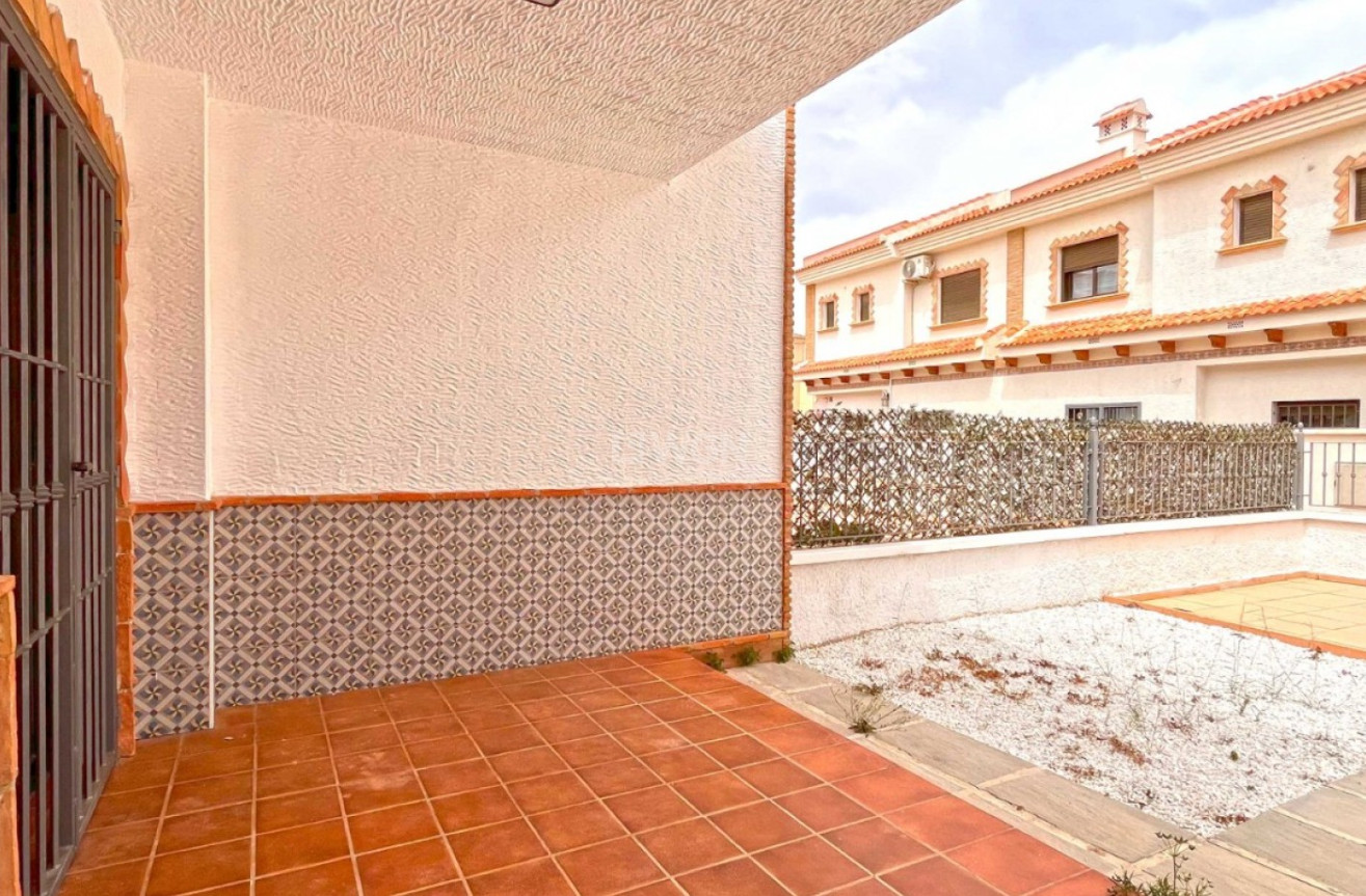 Resale - Townhouse - San Miguel de Salinas - Inland