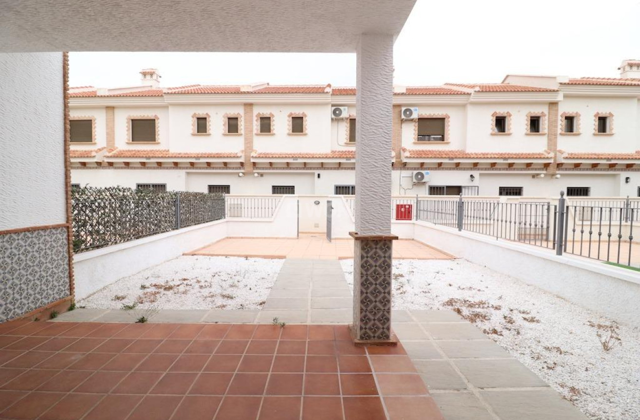 Resale - Townhouse - San Miguel de Salinas - Inland