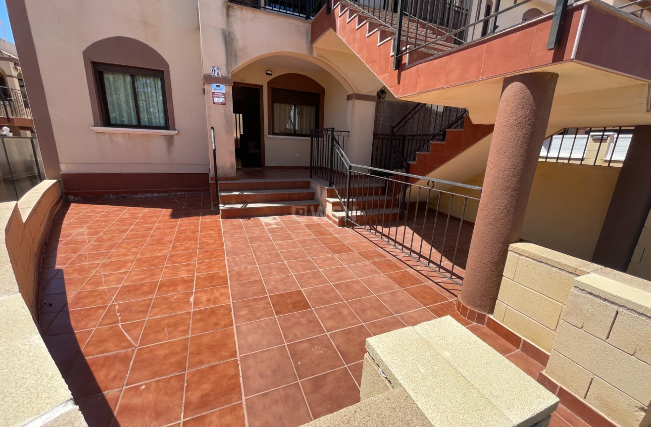 Resale - Bungalow - Torrevieja - Aguas Nuevas 1