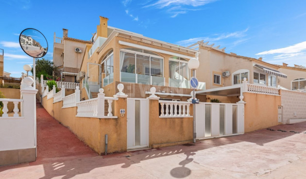 Resale - Villa - Orihuela Costa - Costa Blanca