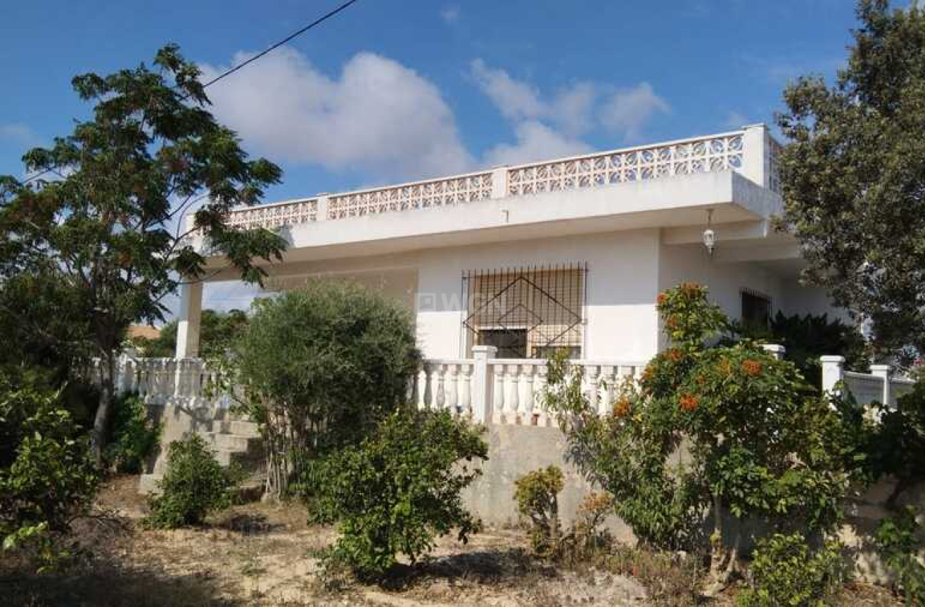 Odsprzedaż - Country House - La Marina - Costa Blanca